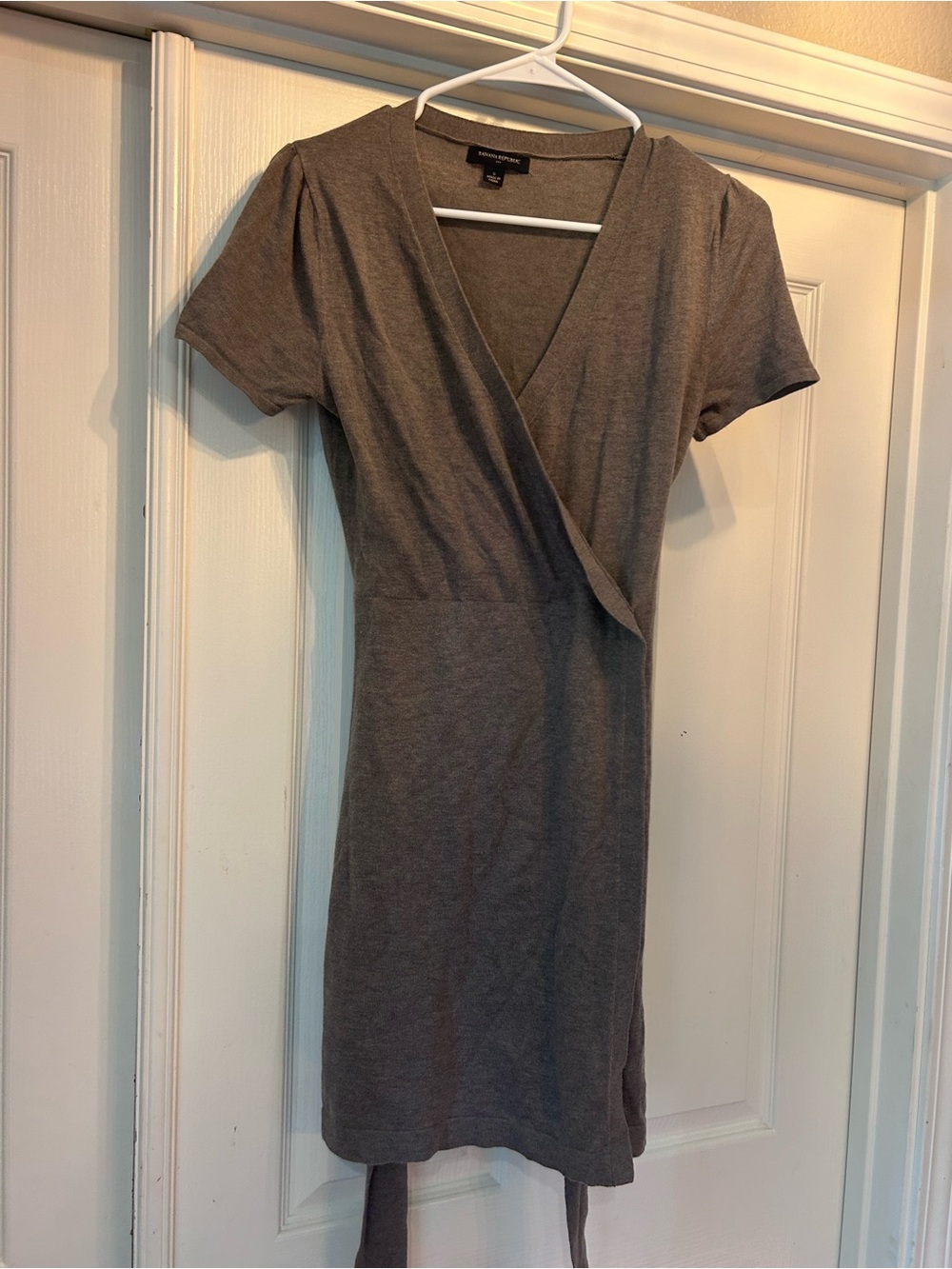Banana Republic brownish/gray Faux-Wrap Short Sleeve Mini Dress sz small